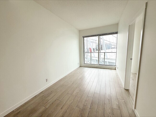 Photo - Centre West - 1515 Unit 1515