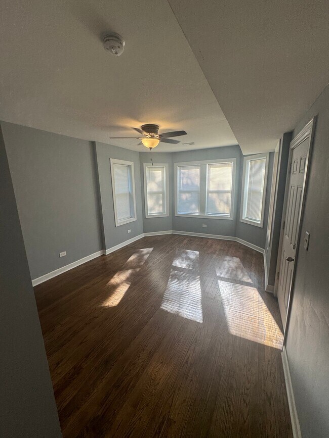 5607 S Throop St Unit 3