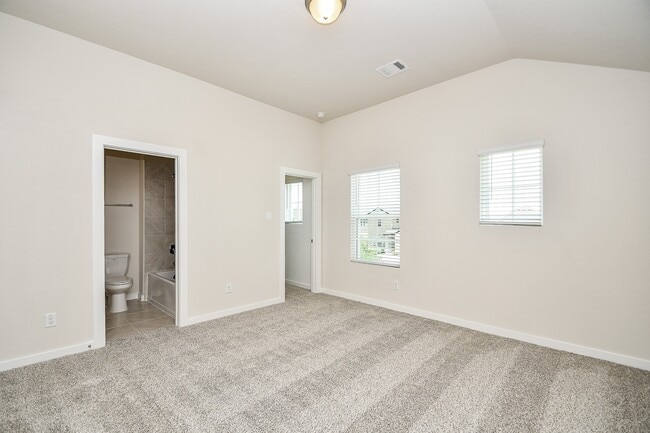 Building Photo - 5838 Wayne Wy