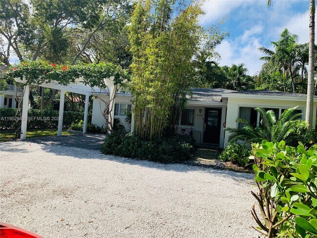 Photo - 4218 Braganza Ave