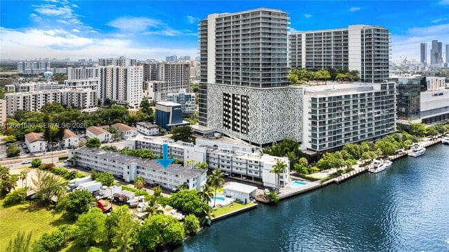 Photo - 1610 NW N River Dr Unit 110