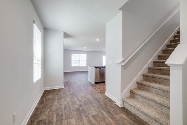 Photo - Spacious 4-Bedroom Home in Sought-After Lo...
