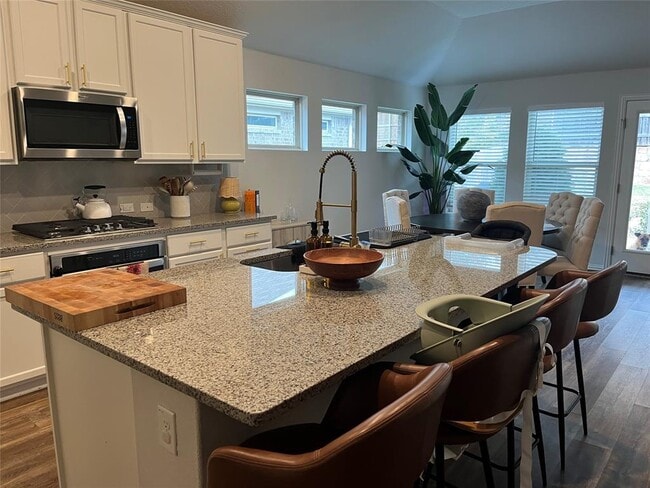 Photo - 1080 Leadtree Loop