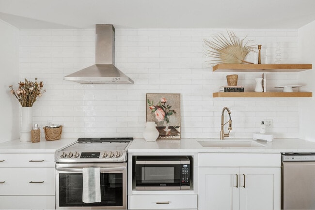 Photo - 1303 W 9th St