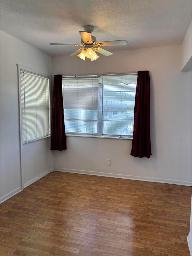 Photo - 40 Waltham B