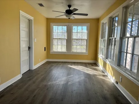 Photo - 406 Dayton St