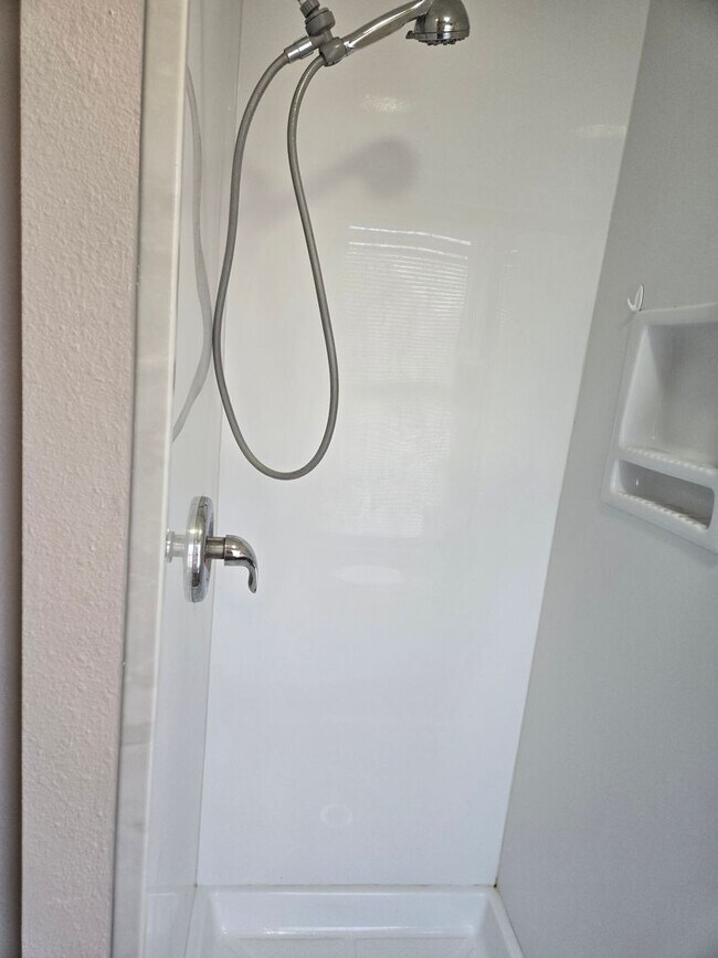 Photo - 504 Elm St Unidad 04