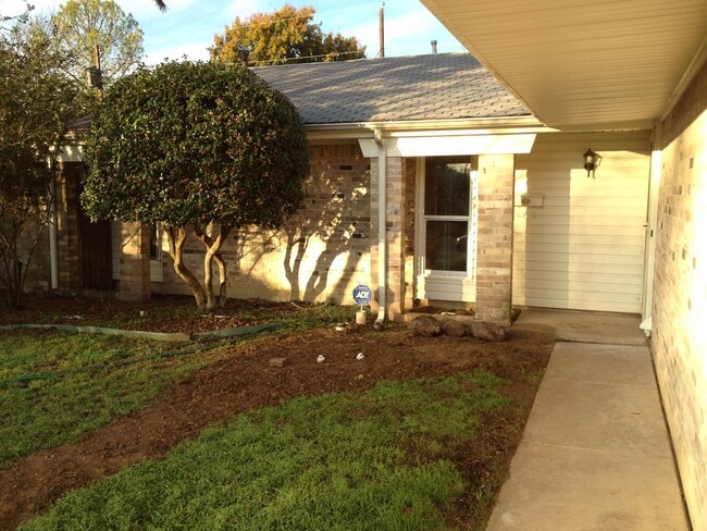 Photo - 3 Bed, 2 Bath. Hardwood floors, quartz countertops, stainless steel appliances.