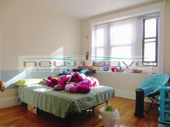 Photo - 82 Saint Stephen St Unidad #19