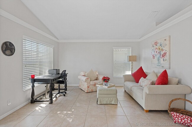 Photo - 1871 Corsica Dr