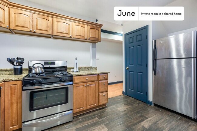 Photo - Room in Shared 3 bed/3 bath home Unidad B