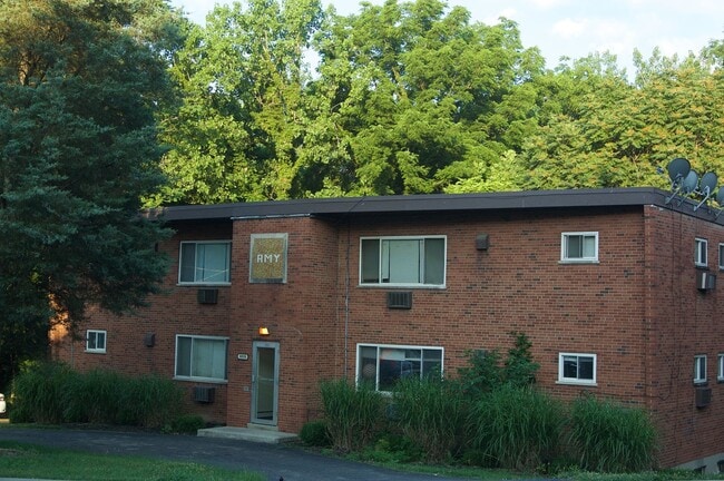 Building Photo - 3233 Whitfield Ave Unit 3233-06