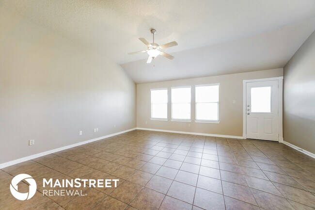 Photo - 211 Summer Pine Ct