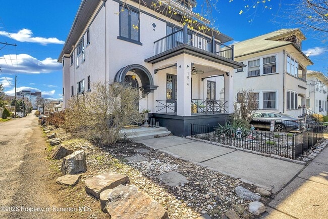 Photo - 1814 Olive St