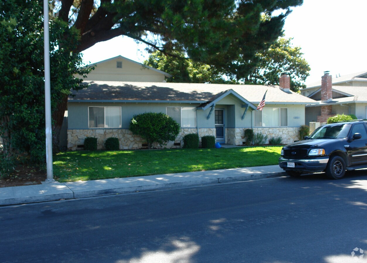 891 Burbank - 891 Burbank