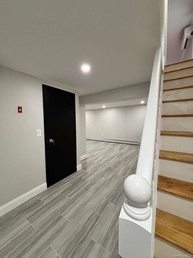 Photo - 70 Appletree Ln