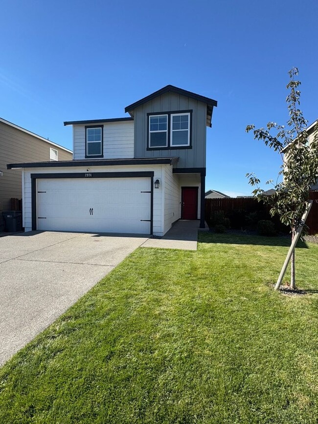 Photo - Spacious 4-Bedroom Home in a Great Neighbo...