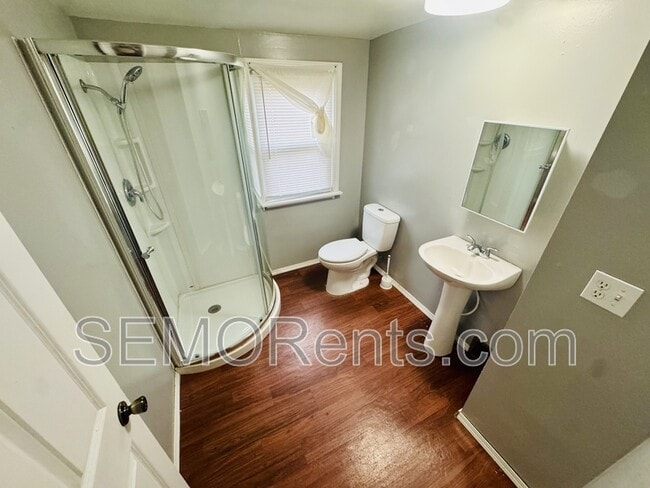 Photo - 301 S Spring St