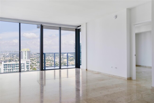 Photo - 68 SE 6th St Condo Unit 3908