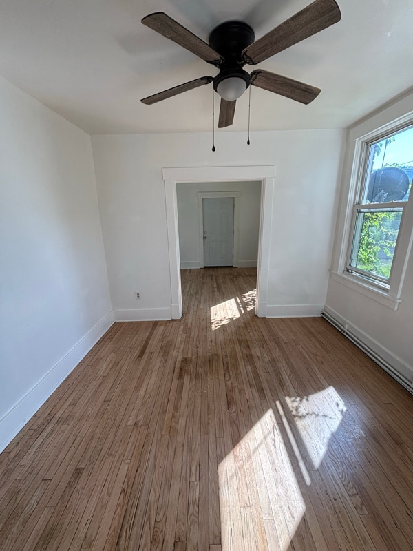 Photo - 702 Airbrake Ave