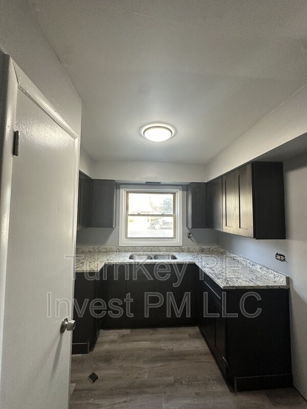 Photo - 1015 E 150th Pl