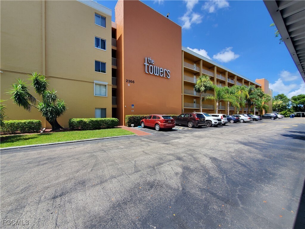 Photo - 2366 E Mall Dr Unit 421