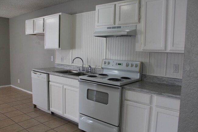 Photo - Wonderful Kitchen!