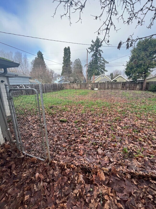 742 E Street Rental House Rental in Springfield, OR