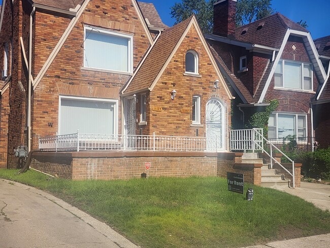 Building Photo - 17145-17147 Santa Rosa Dr Unit 1