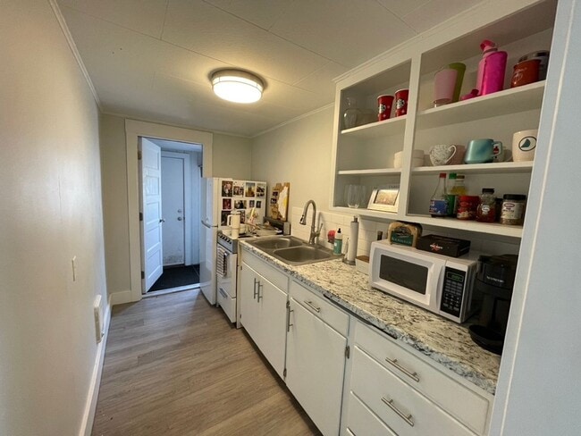 Photo - 115 N Jackson St Unit E