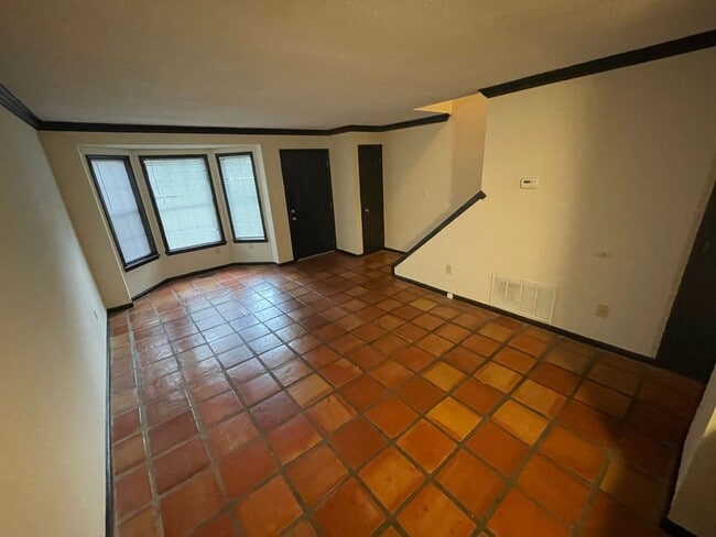 Photo - AVAILABLE FOR IMMEDIATE MOVE IN!