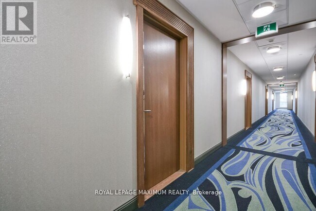 Photo - 271 Sea Ray Ave Unité B417