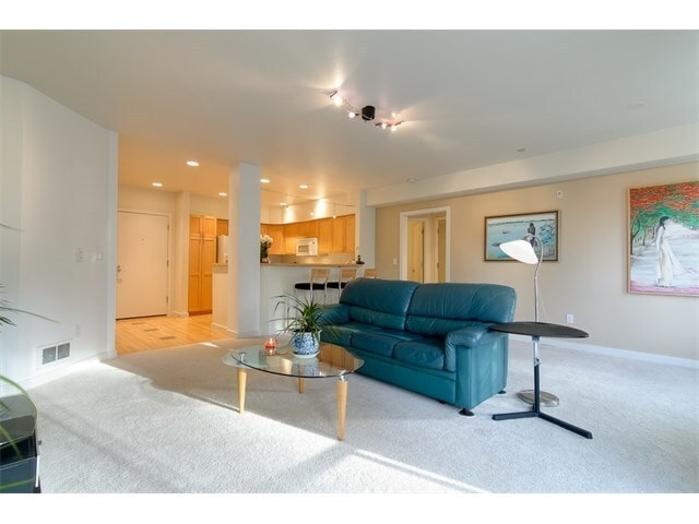 Photo - Charming 1 Bed 1 Bath Condo in Downtown Be...