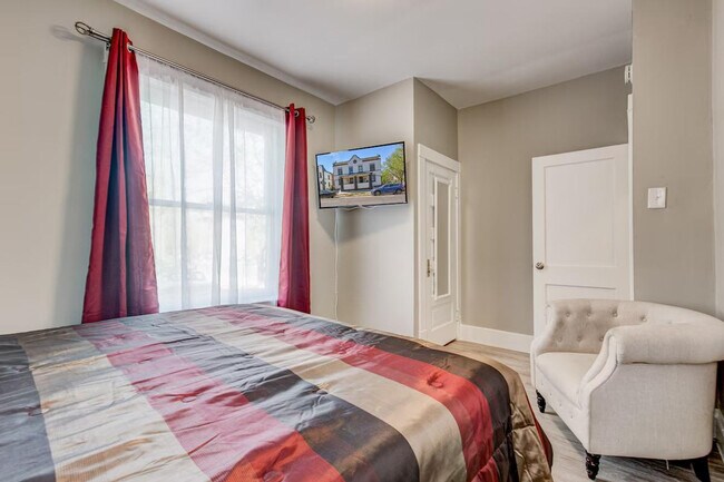 Photo - 1441 N Humboldt St Unit ID1341158P