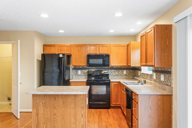 Photo - 2748 Pebble Creek Way