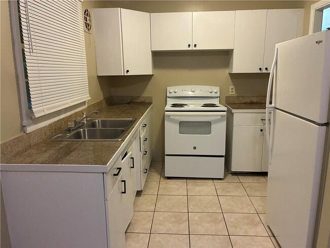 Photo - 3188 Ward Dr SW