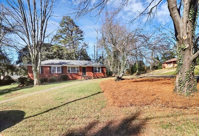 Photo - Charming 3BD/1BA Ranch Home
