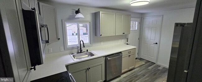 Photo - 1040 Chestnut Rd