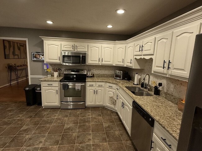 Photo - 303 Carlton Pl