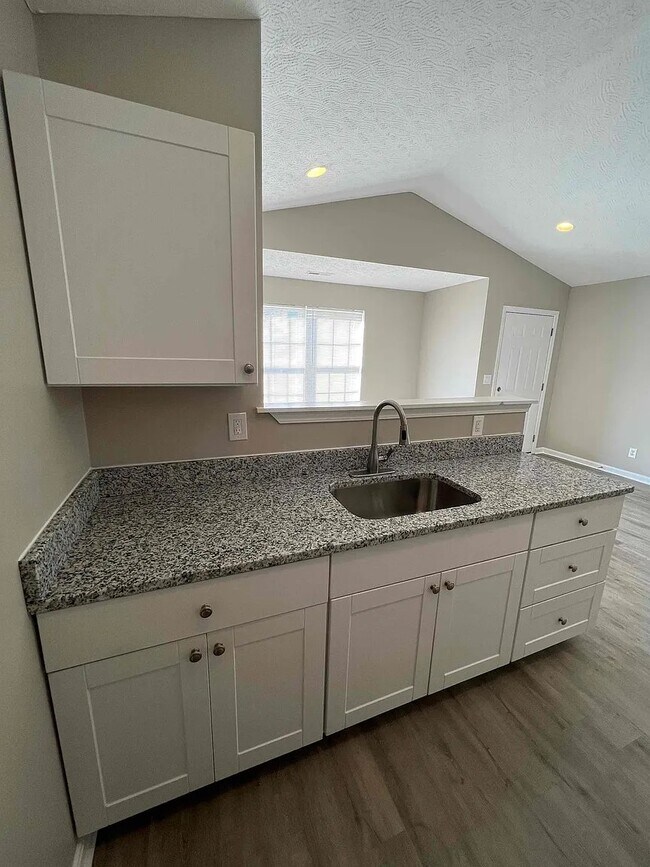 Photo - 2117 W Burnett Ave