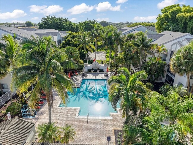 Building Photo - 5686 Rock Island Rd Unit 106