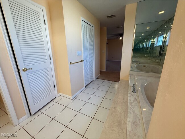 Photo - 132 Dania Cir