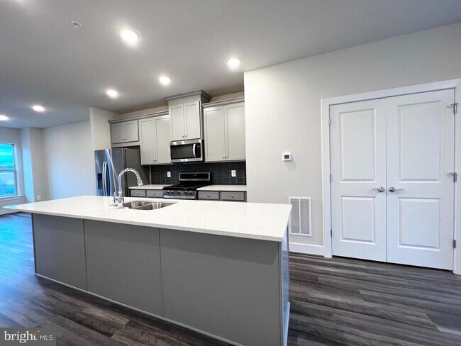 Photo - 21 Morrison Dr