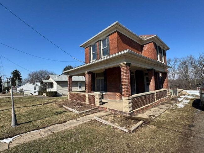 Photo - 1535 Sharon Ave House
