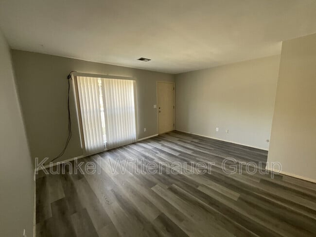 Photo - 201 W Wesley Dr