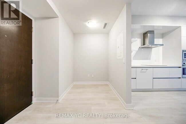 Photo - 2221 Yonge St Unit 3210