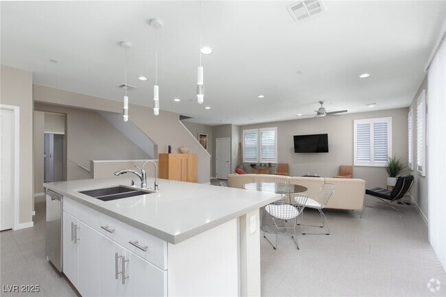 Building Photo - 11283 Cactus Tower Ave Unit 101 Rental