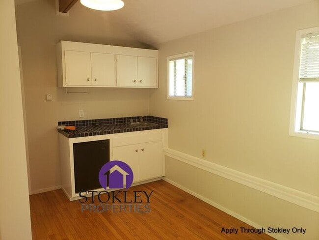 Photo - 2234 Oakvale Rd
