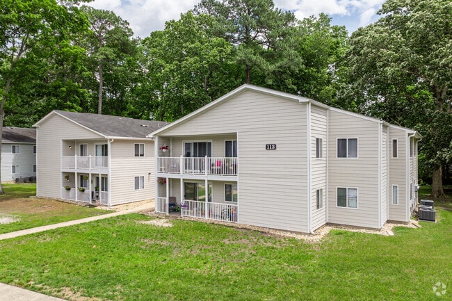 Building Photo - Four Seasons Rental