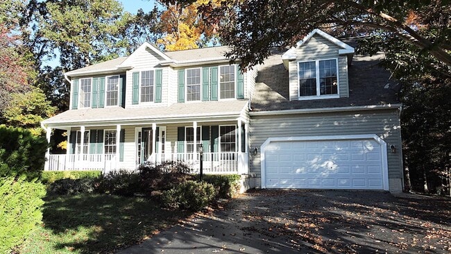 Fantastic Fredericksburg Home In Kingswood! - Fantastic Fredericksburg Home In Kingswood!